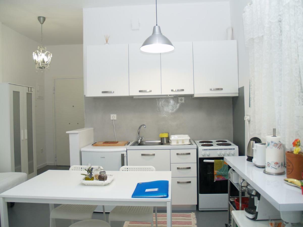 Newly Renovated Apt In Kolonaki Ateny Zewnętrze zdjęcie